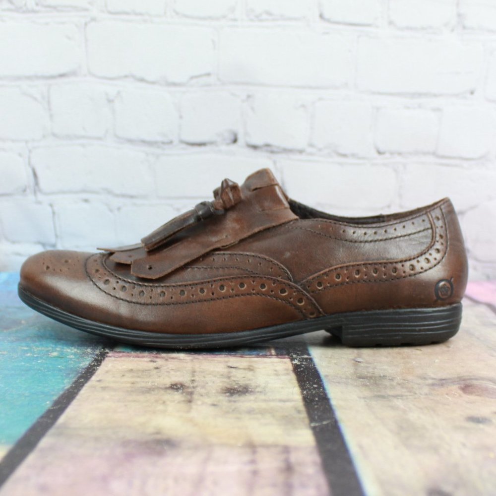 BORN Wingtip Tassel Kiltie Loafers Size 7 / 38 - Picture 1 of 9